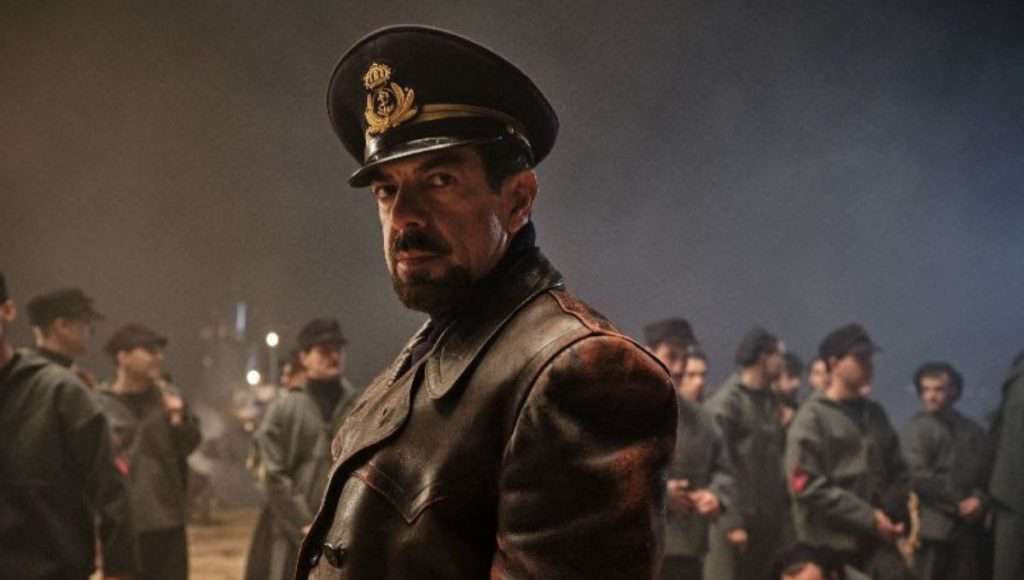 comandante pierfrancesco favino